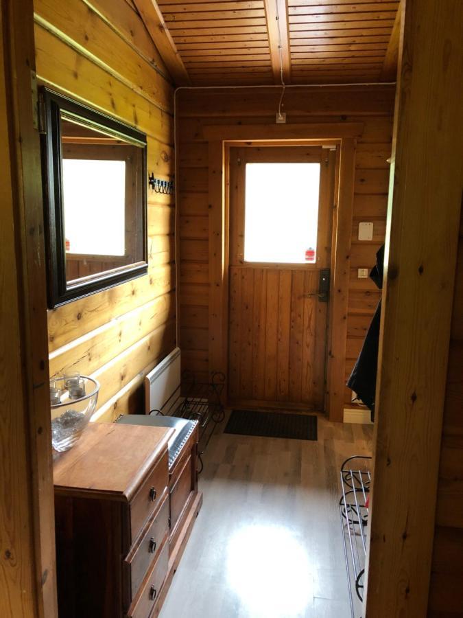 Mysig Timmerstuga Med Braskamin Naera Hovfjaellet Torsby Luaran gambar