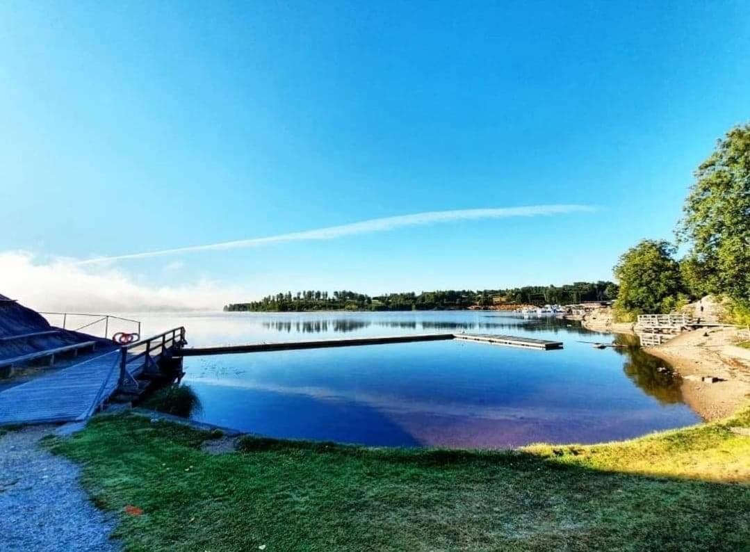 Mysig Timmerstuga Med Braskamin Naera Hovfjaellet Torsby Luaran gambar